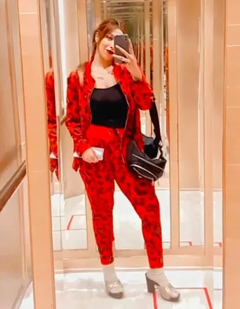 Brunette Escort Chennai